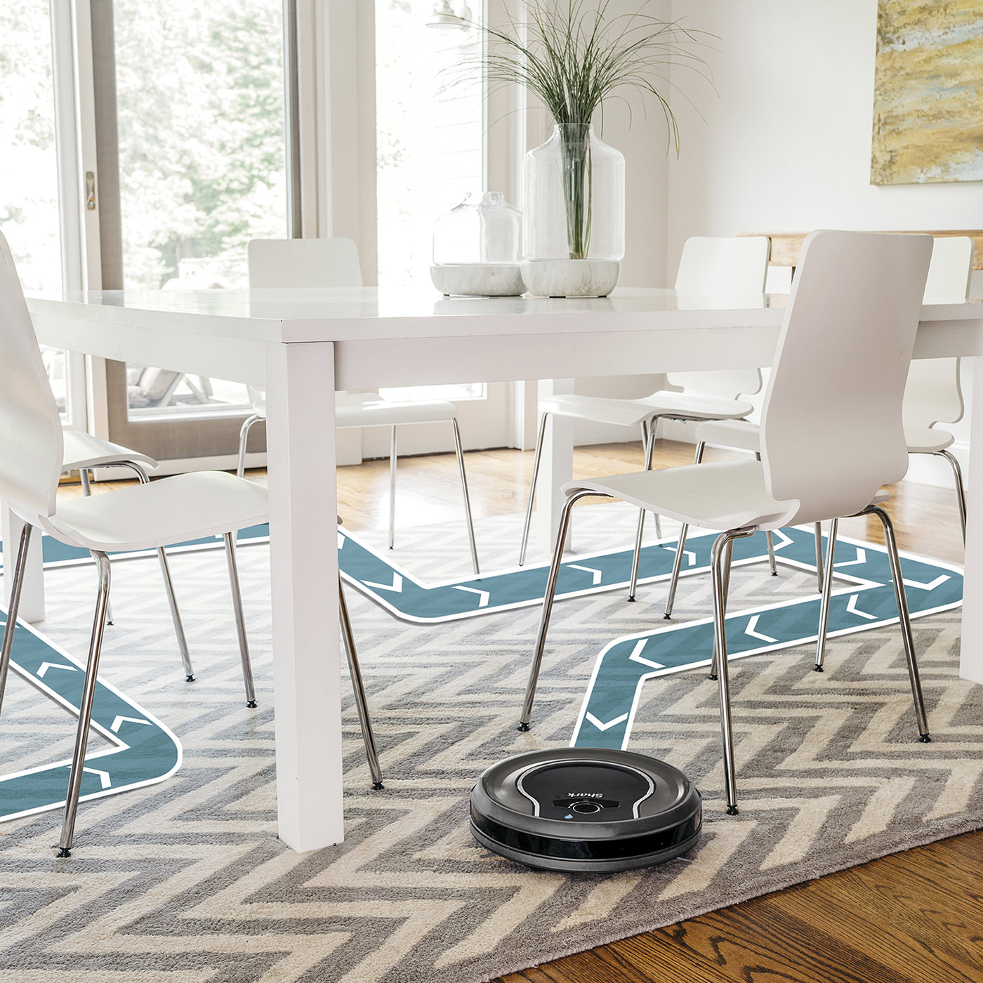 Robot navegando por la casa, con el sistema Shark IQ Navigation